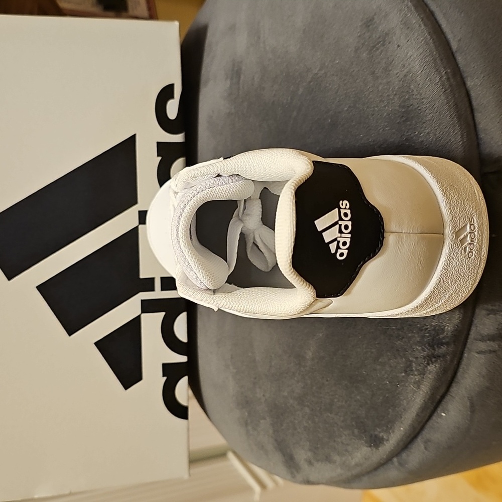 Adidas sneaker - Picture 10 of 11
